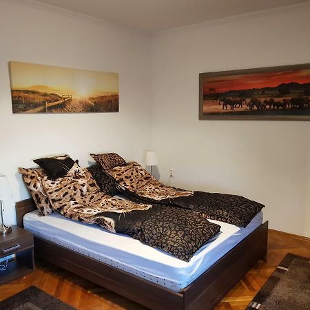 Lia Apartman Kiskunhalas Bagian luar foto
