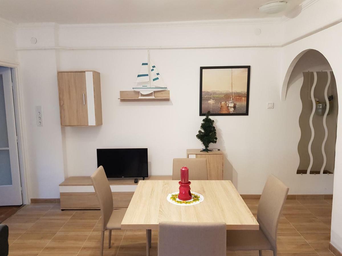 Lia Apartman Kiskunhalas Bagian luar foto